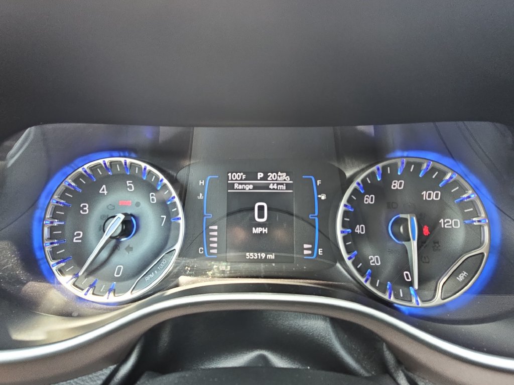 Used 2023 Chrysler Voyager LX FWD image 19
