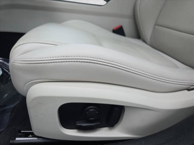 Used 2024 Jaguar XF R-Dynamic SE AWD/4WD image 29