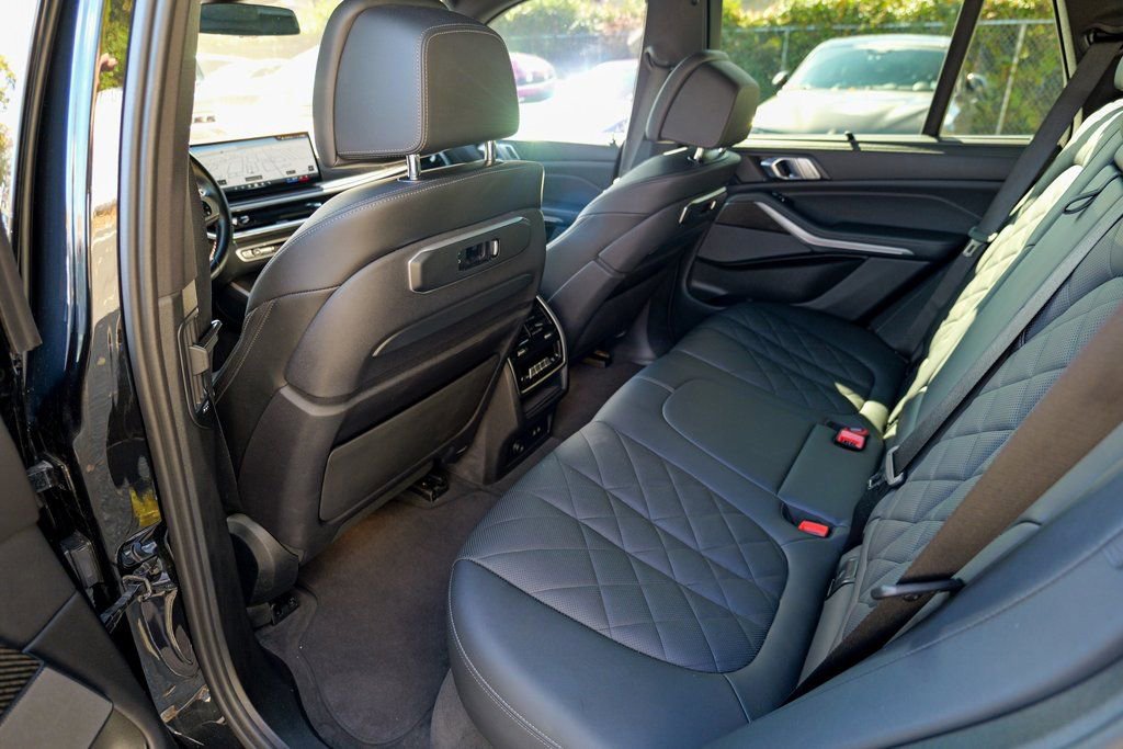 Used 2024 BMW X5 M60i w/ Executive Package image 26