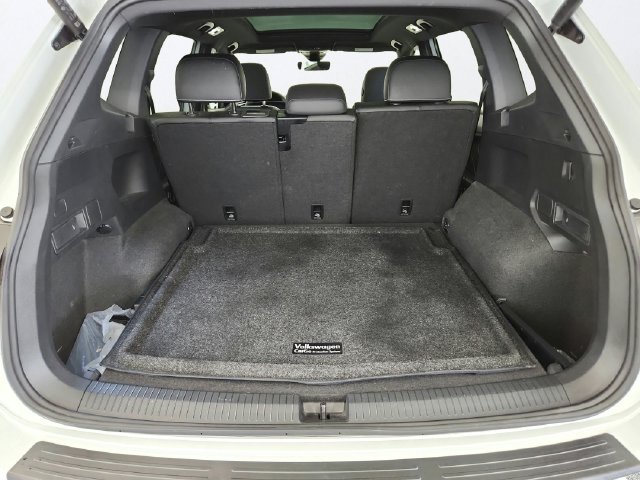 Used 2024 Volkswagen Tiguan SE R-Line AWD/4WD image 22