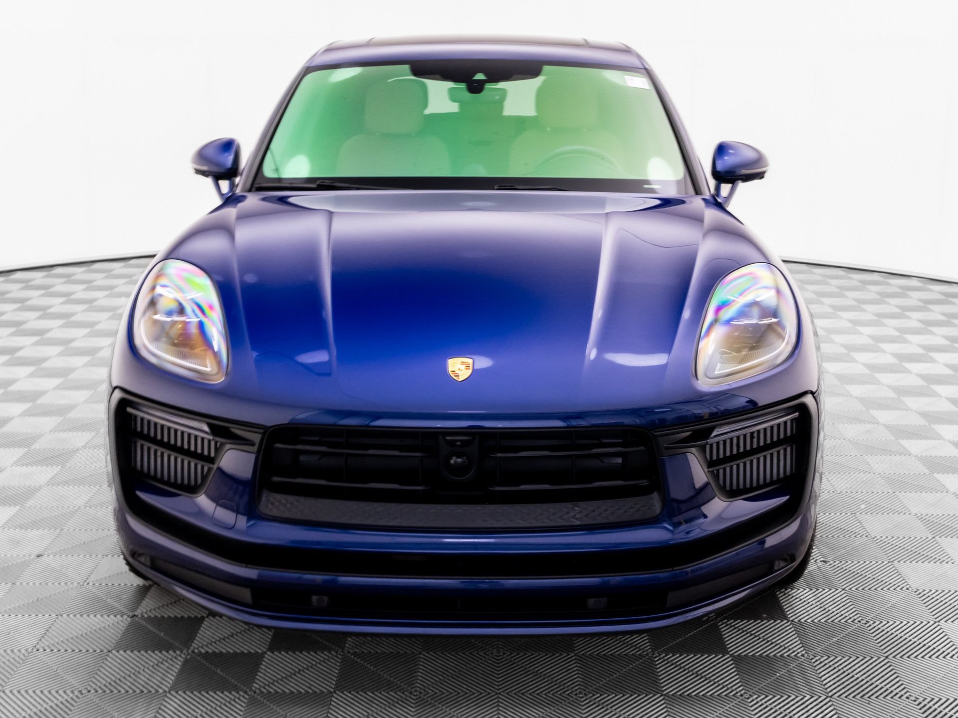 Used 2024 Porsche Macan S AWD/4WD image 9