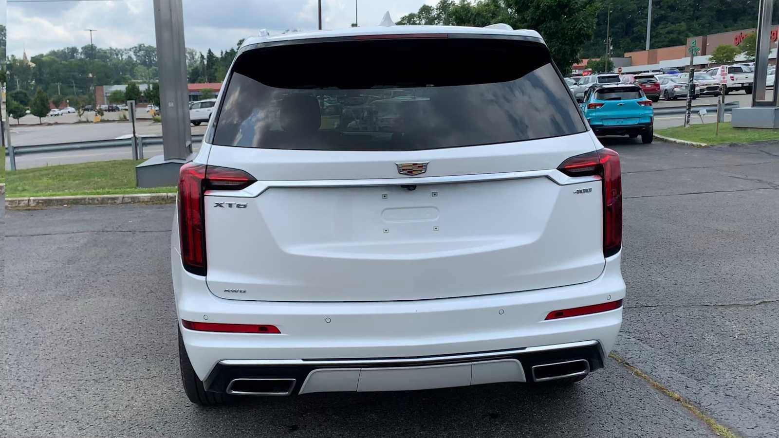 Certified 2024 Cadillac XT6 Premium Luxury w/ Technology Package AWD/4WD image 7