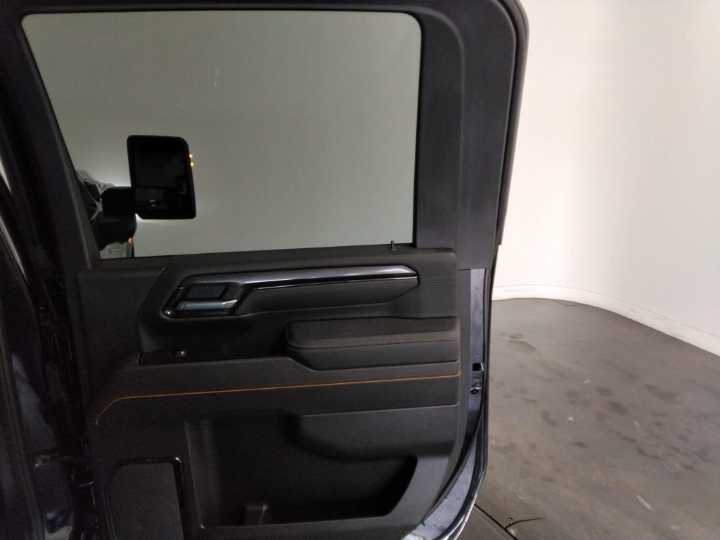 Used 2025 GMC Sierra 2500 AT4 w/ AT4 Premium Plus Package image 43