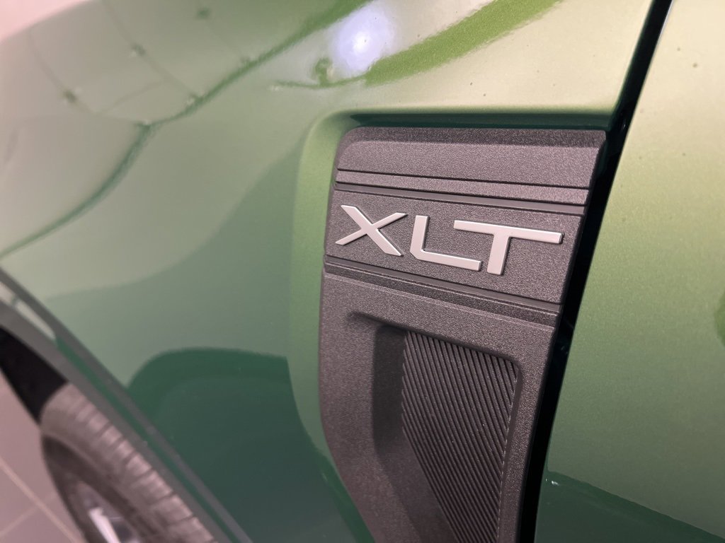 New 2025 Ford Maverick XLT w/ XLT Luxury Package image 32