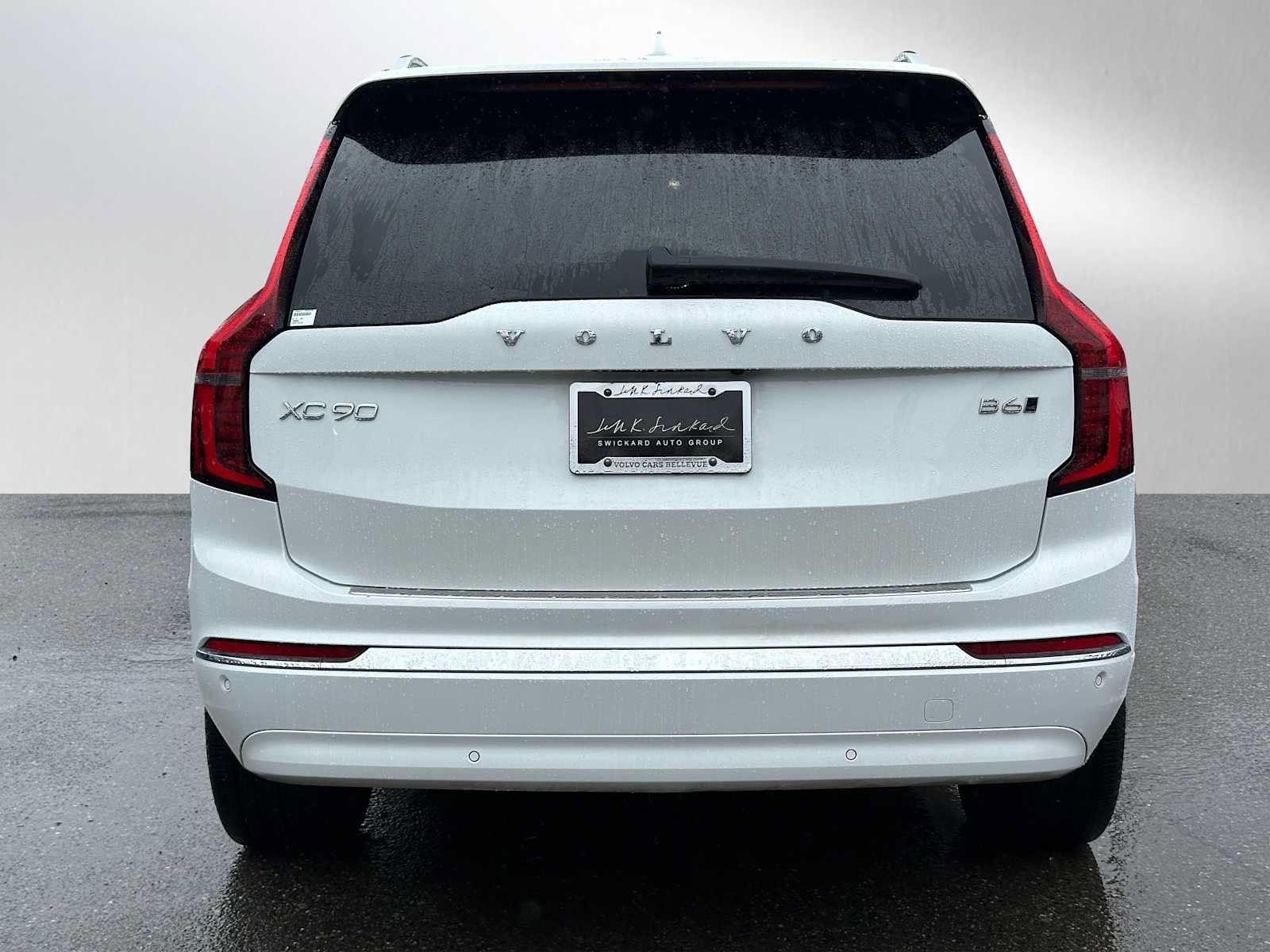 Used 2025 Volvo XC90 B6 Plus w/ Protection Package Premier AWD/4WD image 4