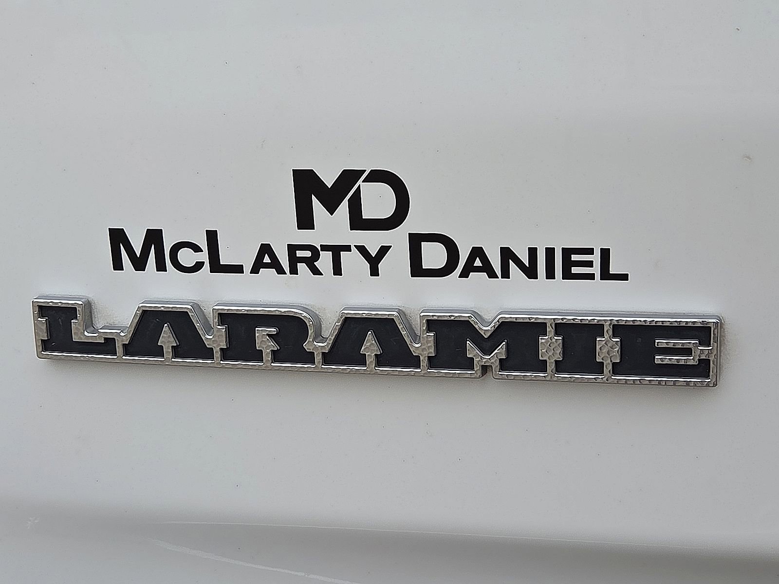 Used 2025 RAM 1500 Laramie AWD/4WD image 9