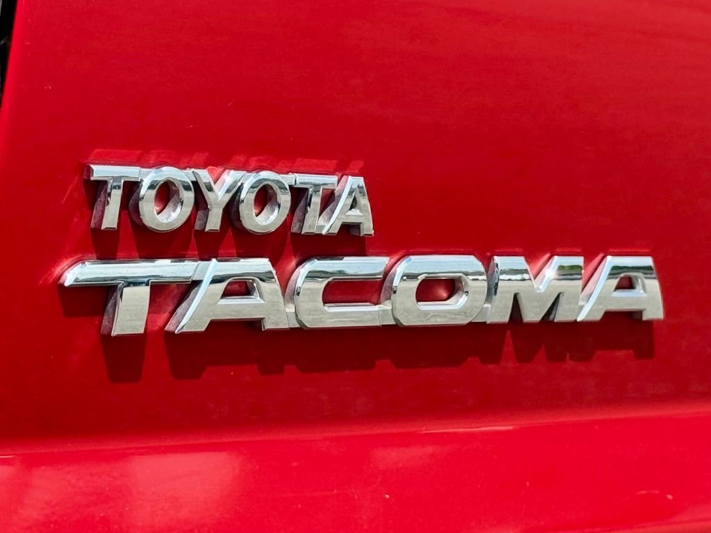 Used 2015 Toyota Tacoma PreRunner w/ SR5 Package RWD image 11