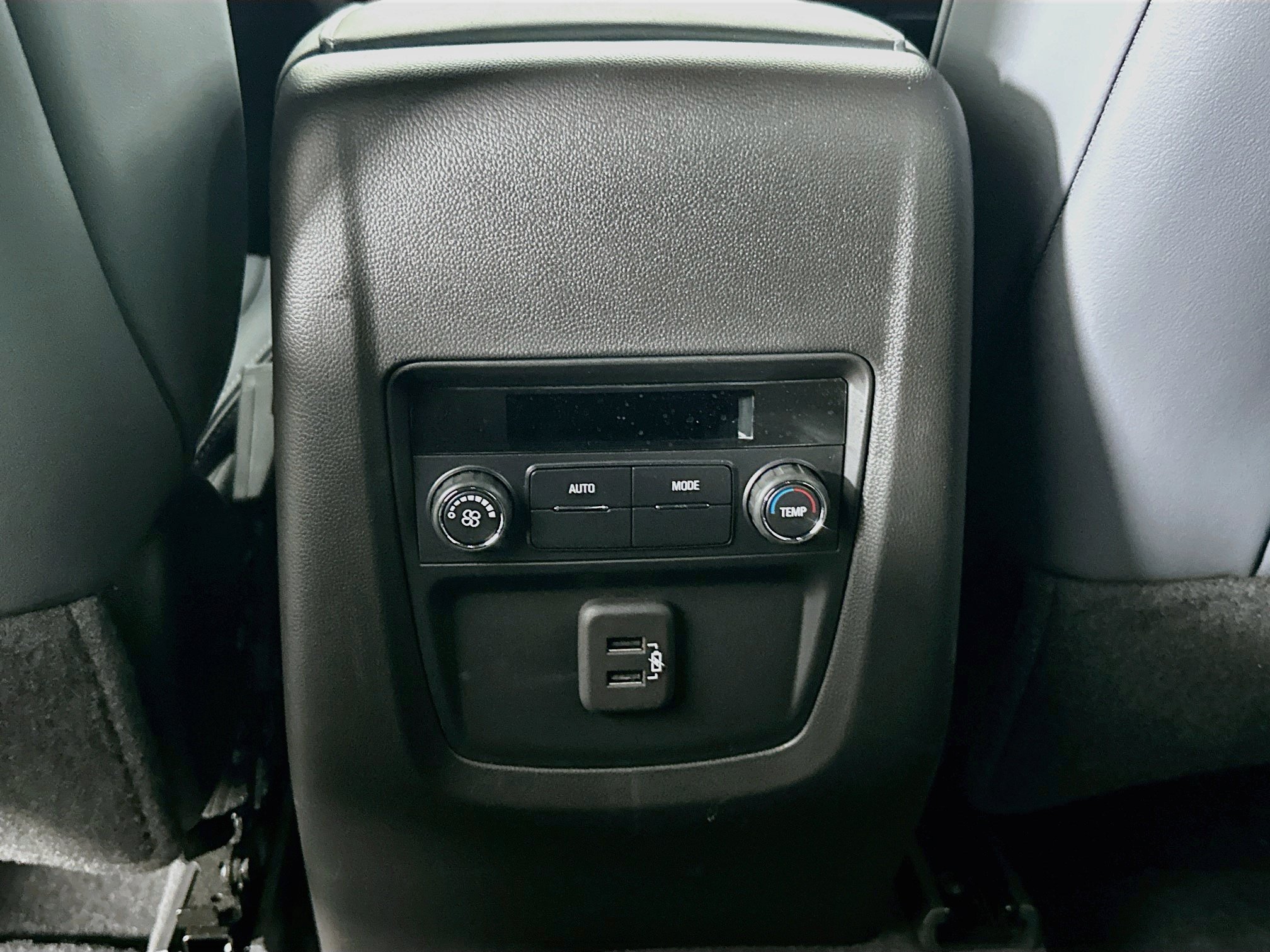 Used 2023 Buick Enclave Essence FWD image 26