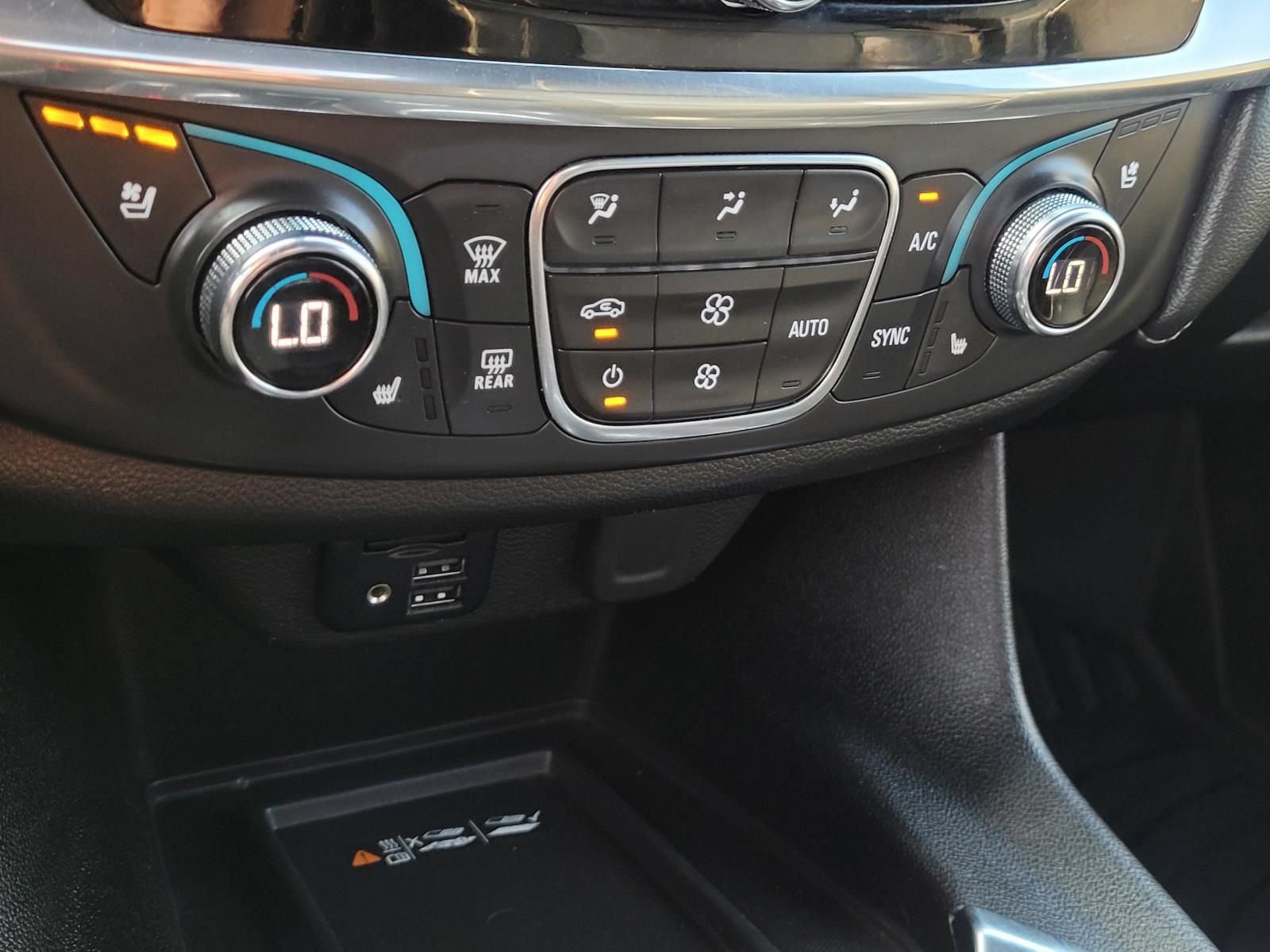 Used 2023 Chevrolet Traverse Premier w/ Redline Edition FWD image 30