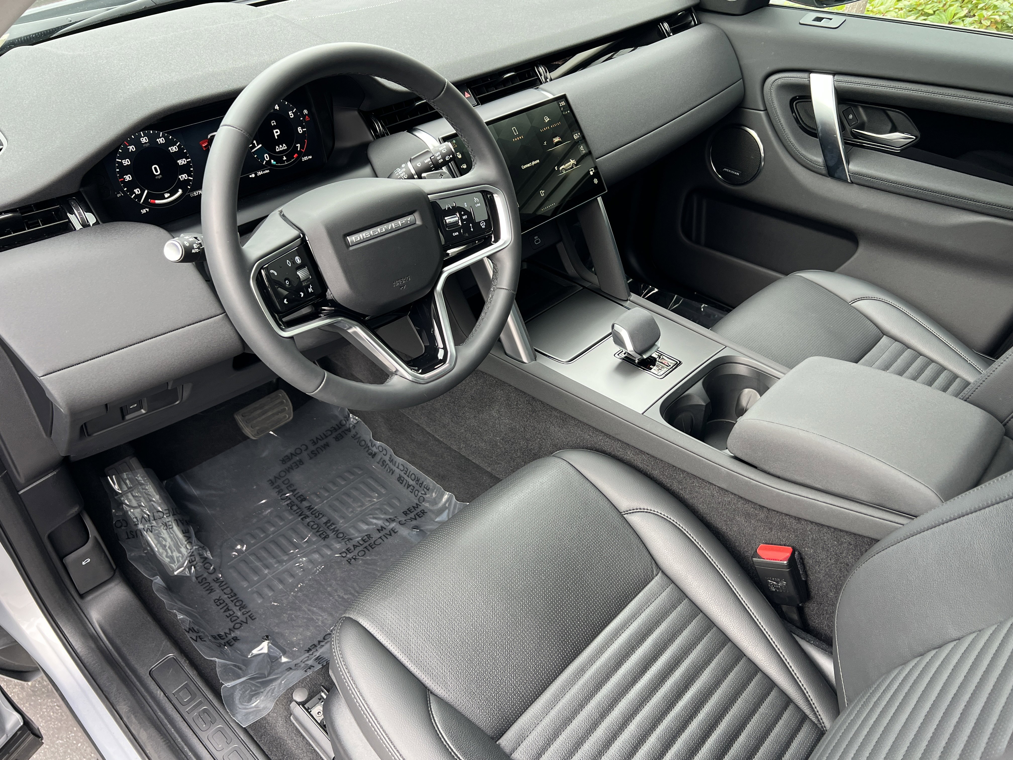 Certified 2024 Land Rover Discovery Sport S image 21