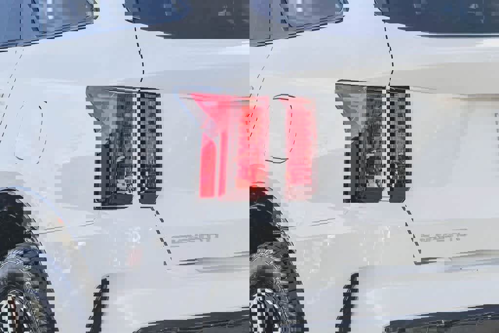 Certified 2023 Kia Sorento S image 7