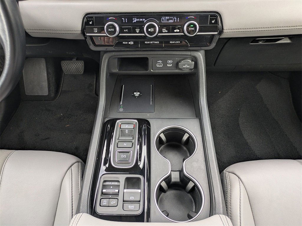 Used 2025 Honda Pilot Touring image 19