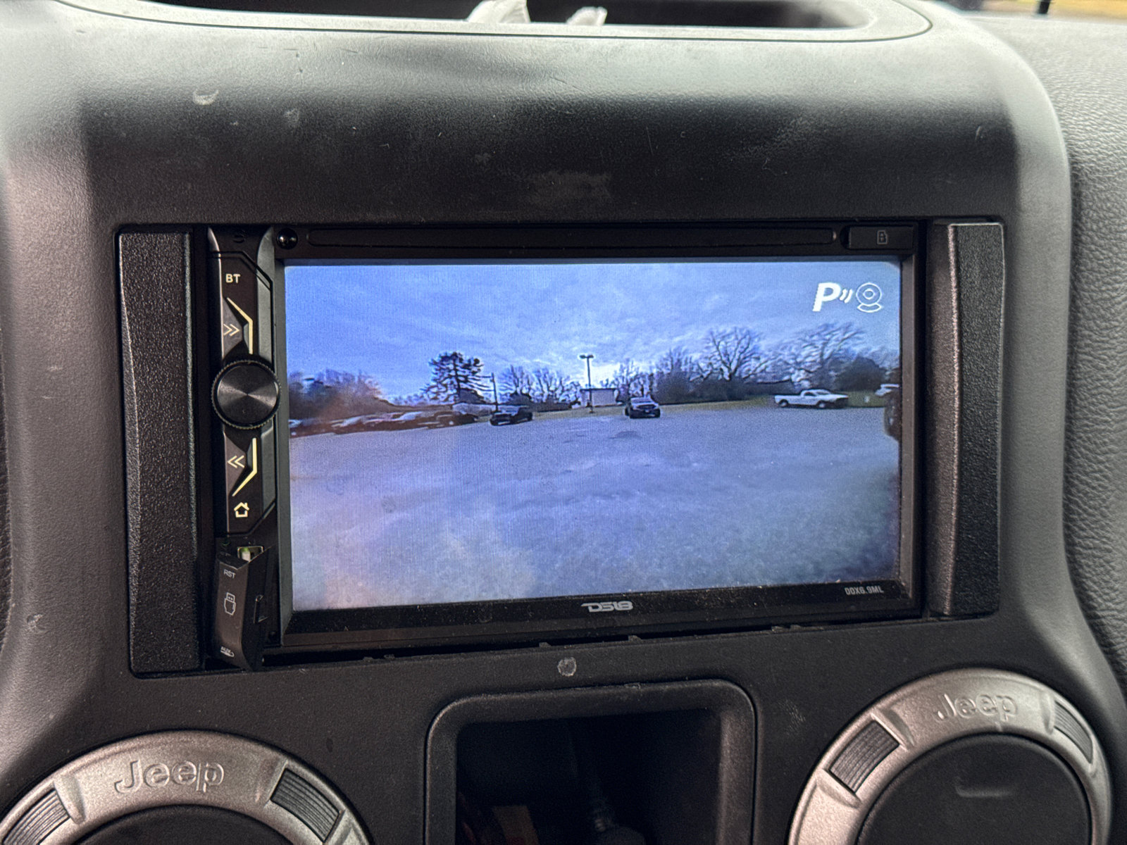 Used 2015 Jeep Wrangler Unlimited Sport image 25