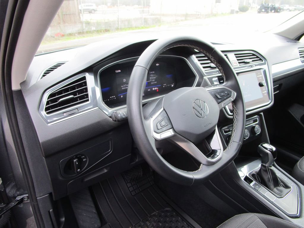 Used 2024 Volkswagen Tiguan S image 21