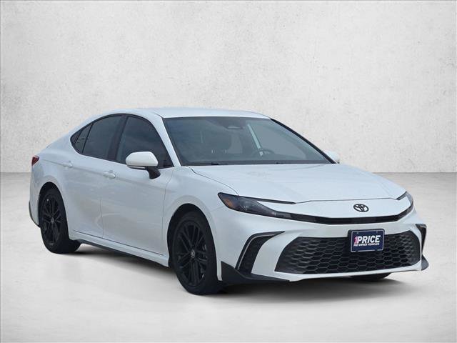 Used 2025 Toyota Camry SE w/ Convenience Package FWD image 3