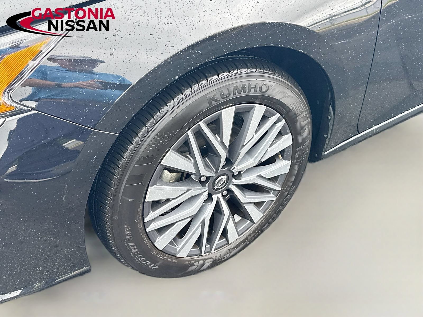 Used 2025 Nissan Altima 2.5 SV FWD image 38