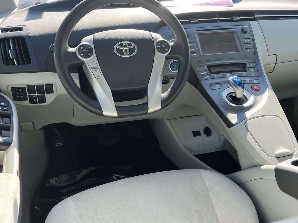 Used 2012 Toyota Prius Two FWD image 5