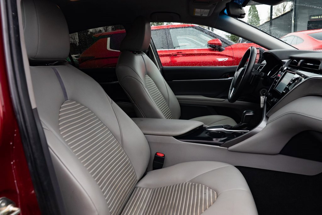 Used 2018 Toyota Camry SE image 22