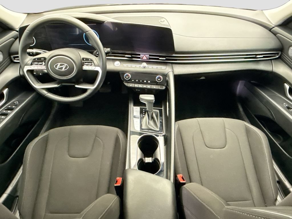 Used 2023 Hyundai Elantra SEL w/ Convenience Package FWD image 13
