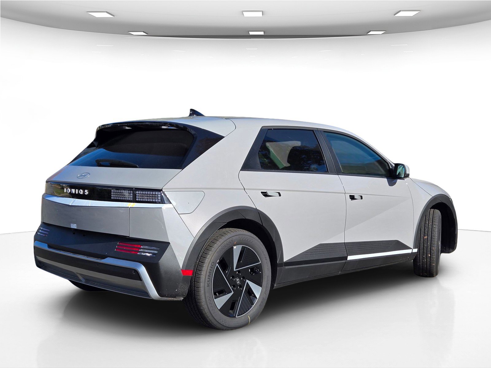 New 2026 Hyundai Ioniq 5 SEL image 7