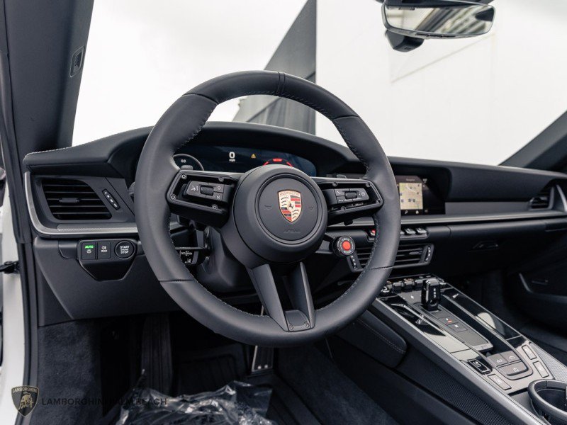 Used 2026 Porsche 911 Carrera RWD image 32