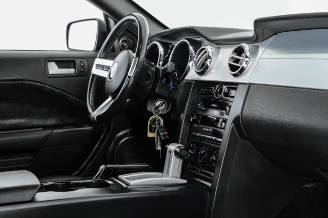 Used 2006 Ford Mustang GT RWD image 19