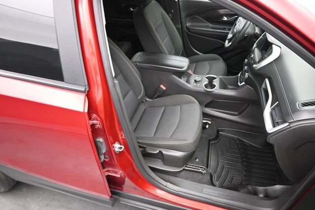 Used 2022 GMC Terrain SLE w/ Driver Convenience Package FWD image 11