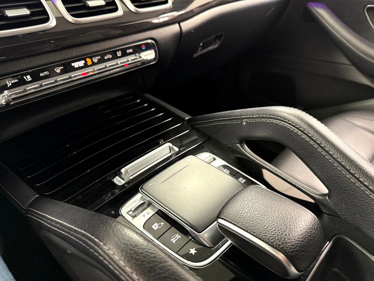 Used 2020 Mercedes-Benz GLE 350 w/ Parking Assist Package image 21