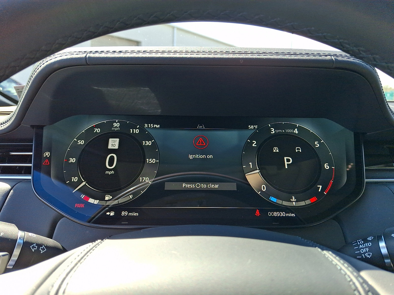 Used 2025 Land Rover Range Rover Long Wheelbase SE image 23