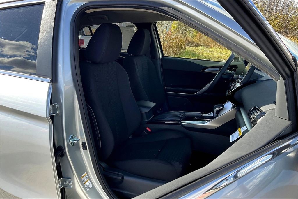 New 2026 Mitsubishi Eclipse Cross ES AWD/4WD image 8