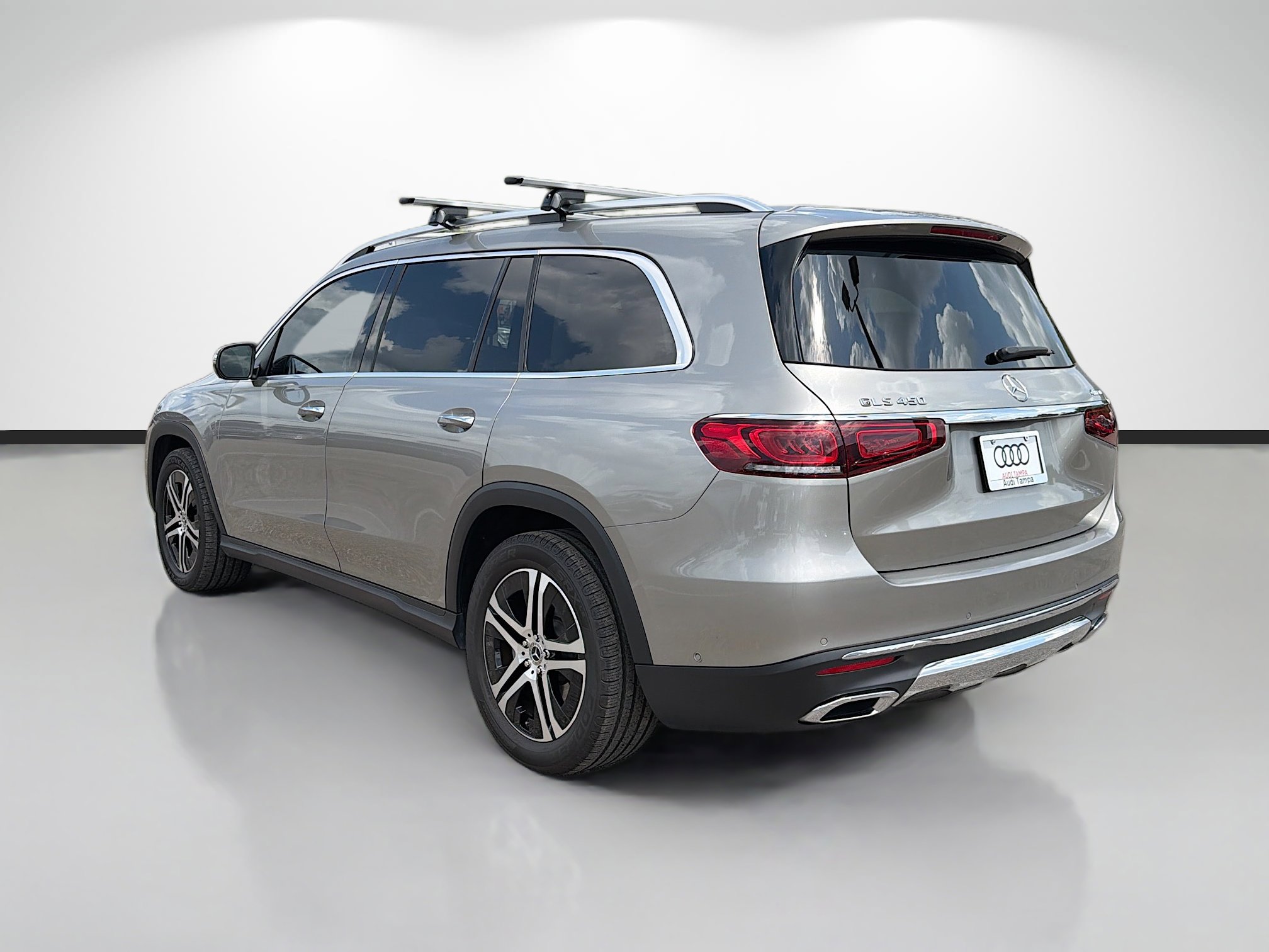 Used 2020 Mercedes-Benz GLS 450 4MATIC image 5