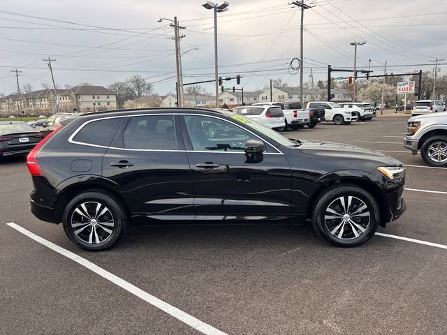 Used 2023 Volvo XC60 B5 Core image 30