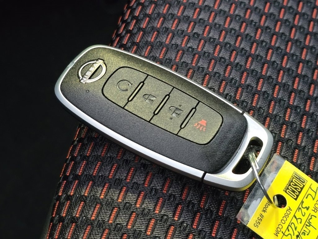 New 2026 Nissan Kicks SR w/ Cold Weather Package image 19