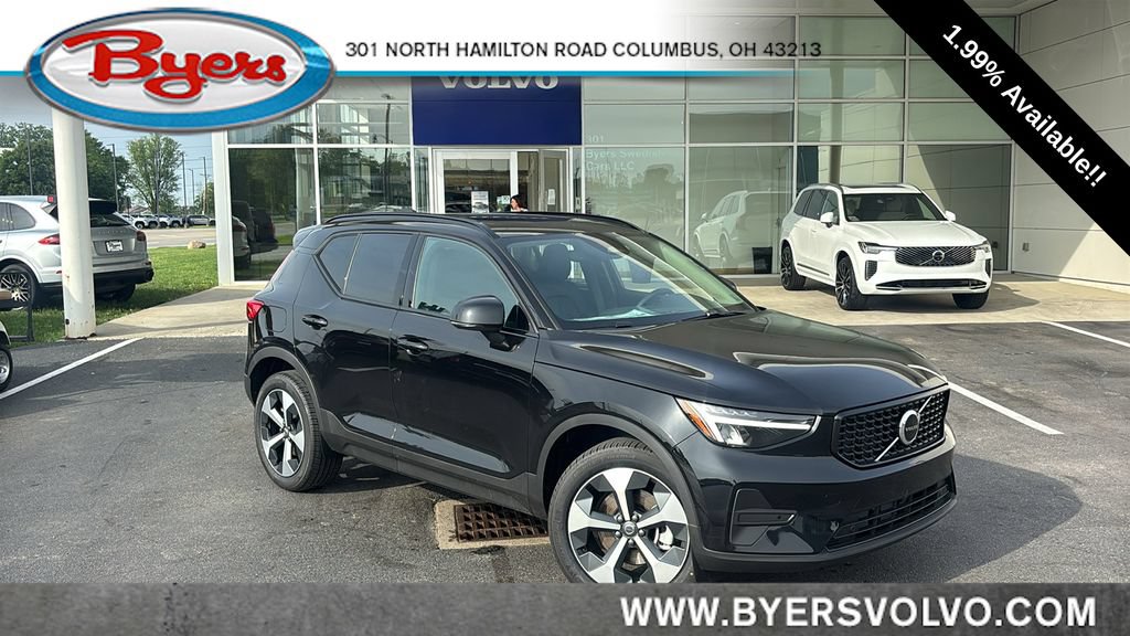 New 2026 Volvo XC40 B5 Core w/ Climate Package