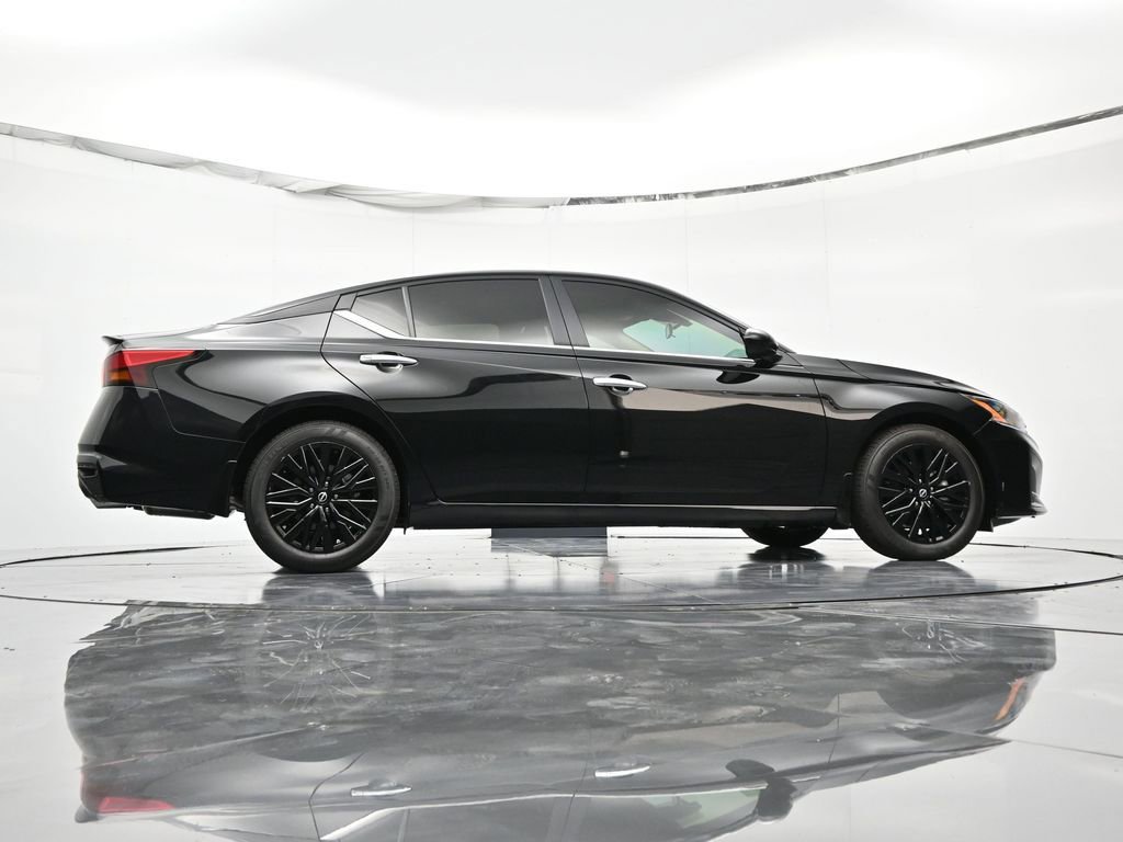 New 2025 Nissan Altima 2.5 SV w/ SV Special Edition Package image 39