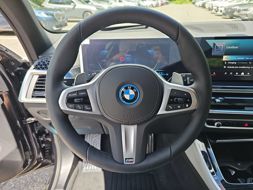 New 2026 BMW X5 xDrive50e w/ M Sport Package AWD/4WD image 17
