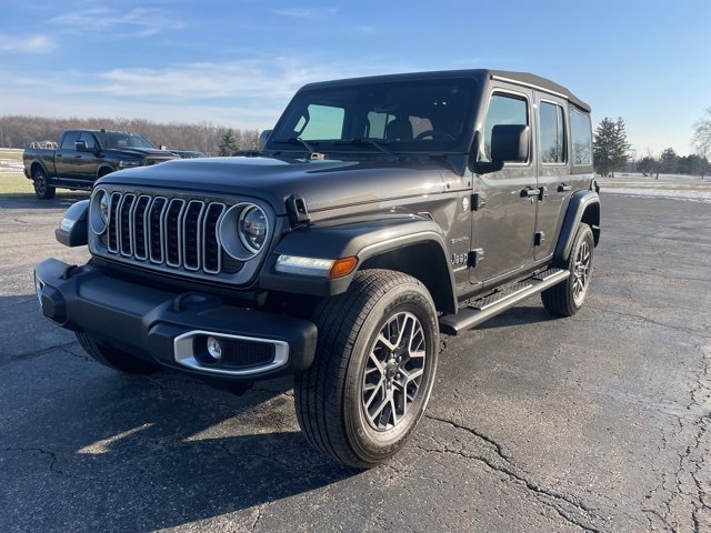 Used 2024 Jeep Wrangler Sahara w/ Technology Group image 7