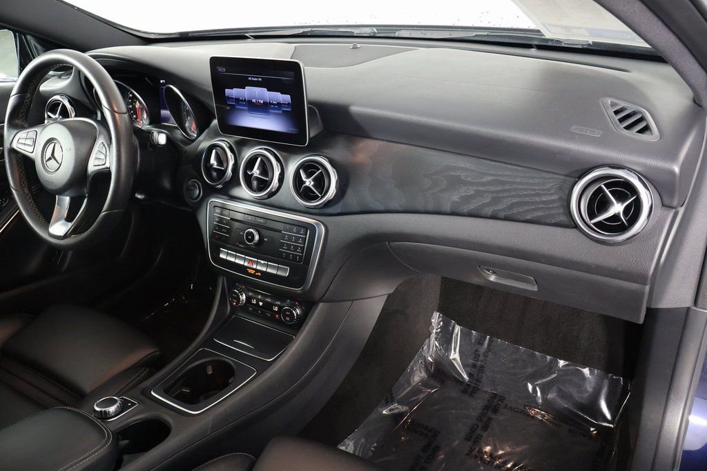 Used 2018 Mercedes-Benz GLA 250 image 9