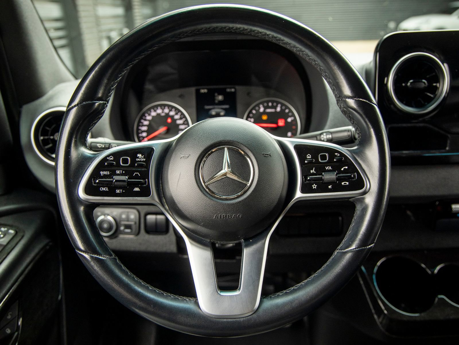 Used 2020 Mercedes-Benz Sprinter 2500 image 25