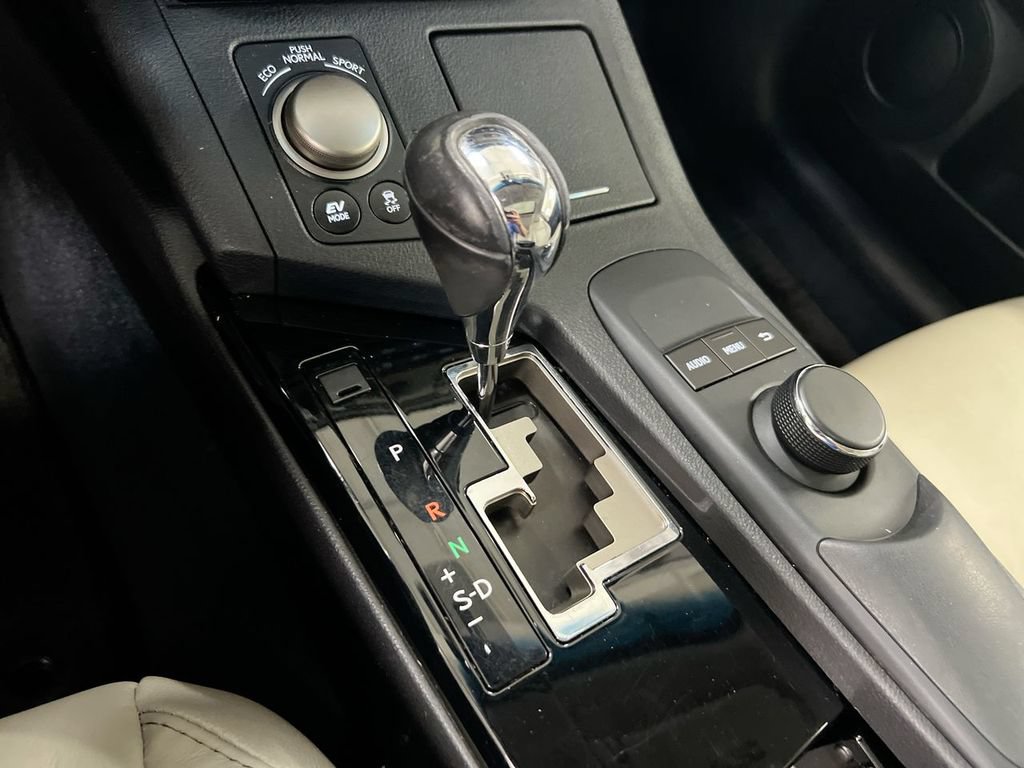 Used 2013 Lexus ES 300h w/ Premium Pkg FWD image 17
