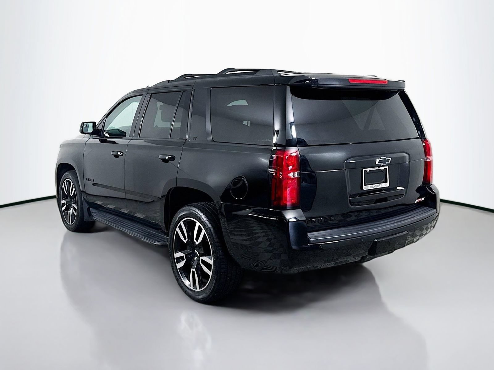Used 2020 Chevrolet Tahoe LT w/ RST Edition AWD/4WD image 3