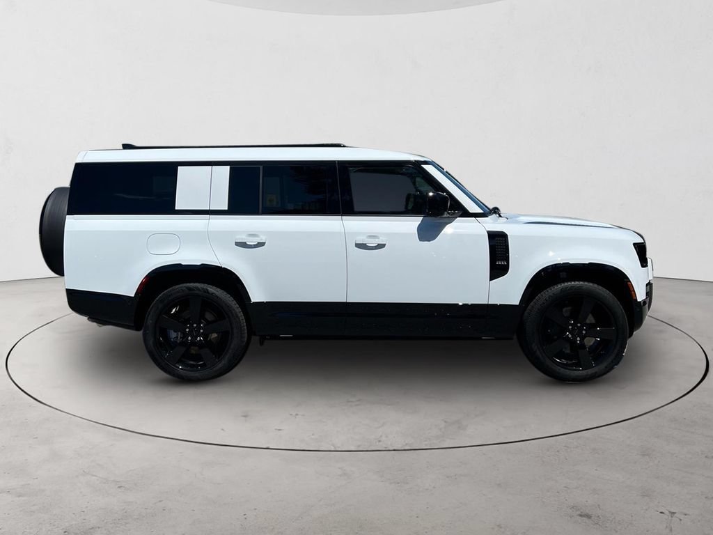 New 2026 Land Rover Defender 130 X-Dynamic SE AWD/4WD image 6