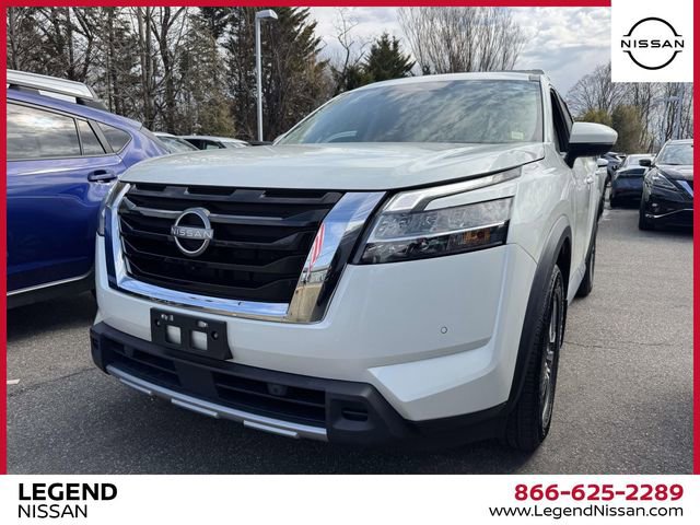 Certified 2023 Nissan Pathfinder SL image 4