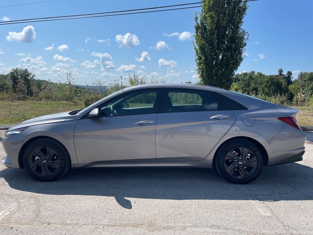 Used 2023 Hyundai Elantra SEL image 8