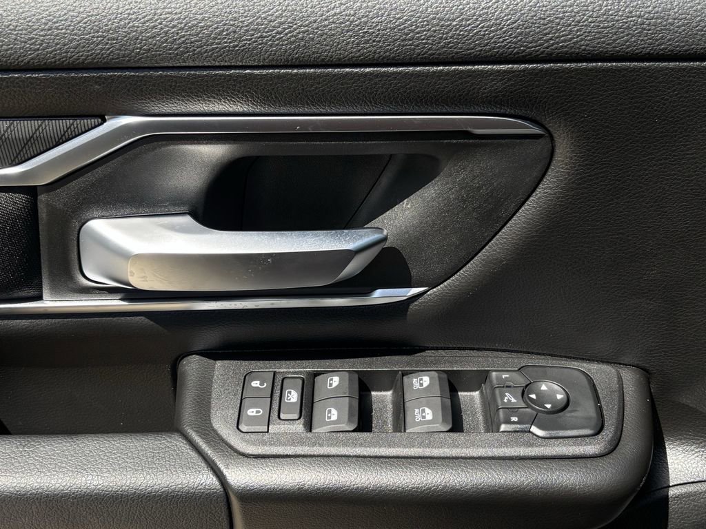 New 2026 RAM 1500 4x4 Crew Cab image 22