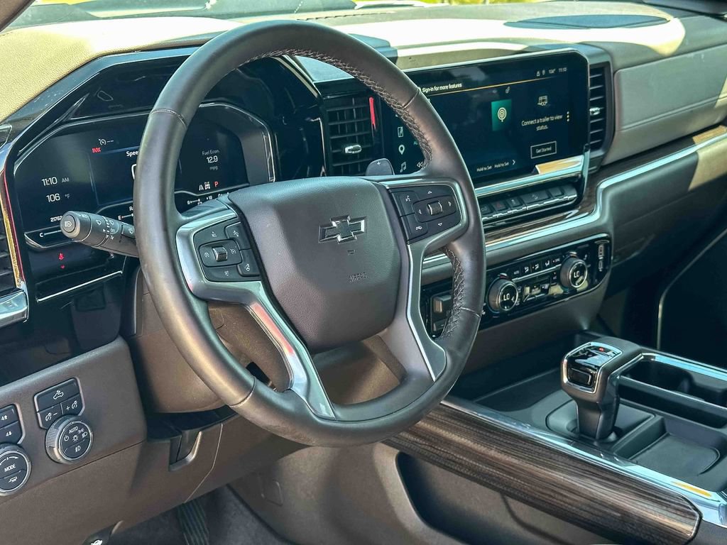 Used 2025 Chevrolet Silverado 1500 LT Trail Boss w/ Convenience Package II AWD/4WD image 12