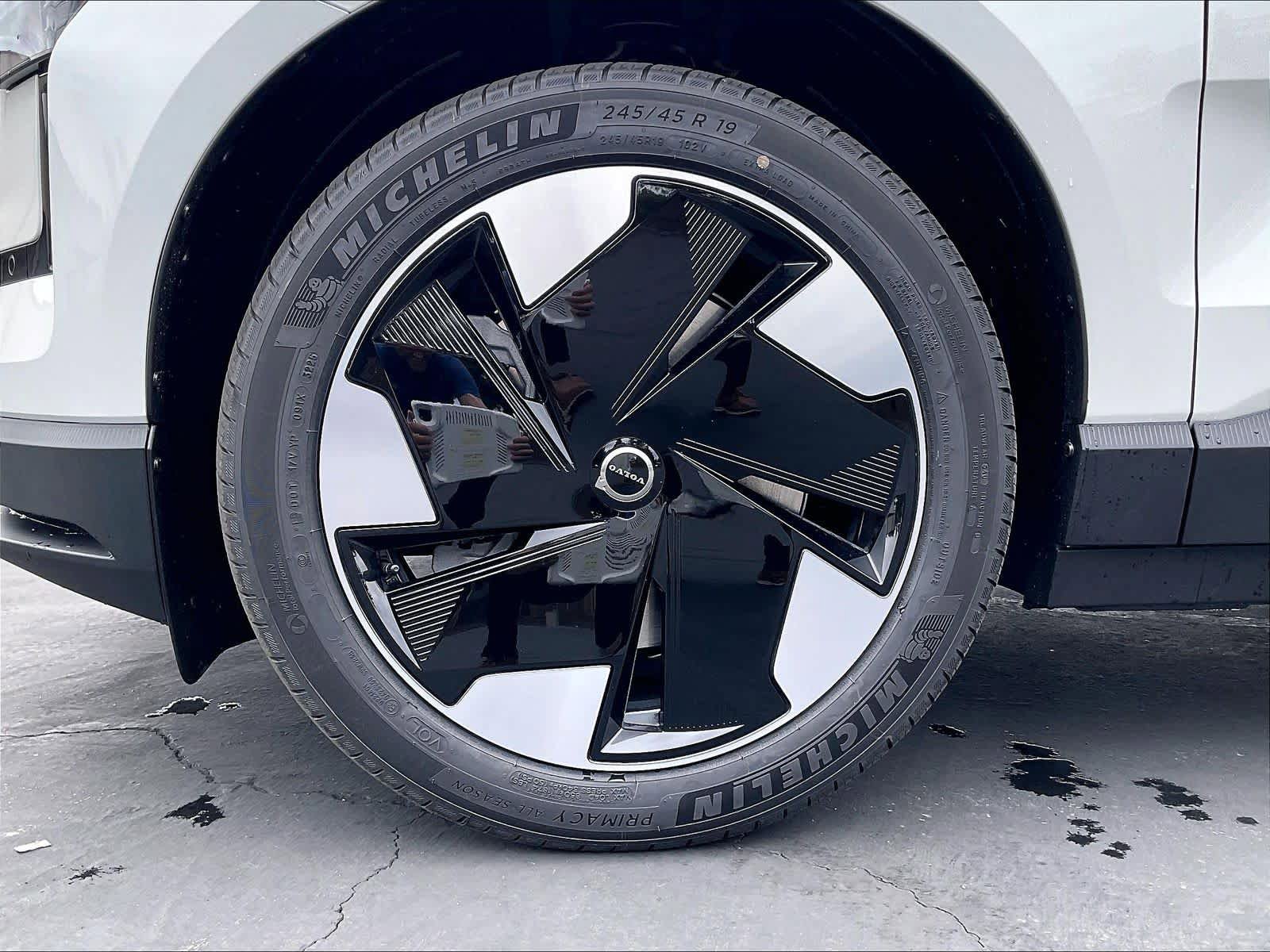 New 2026 Volvo EX30 Plus w/ Protection Package AWD/4WD image 14