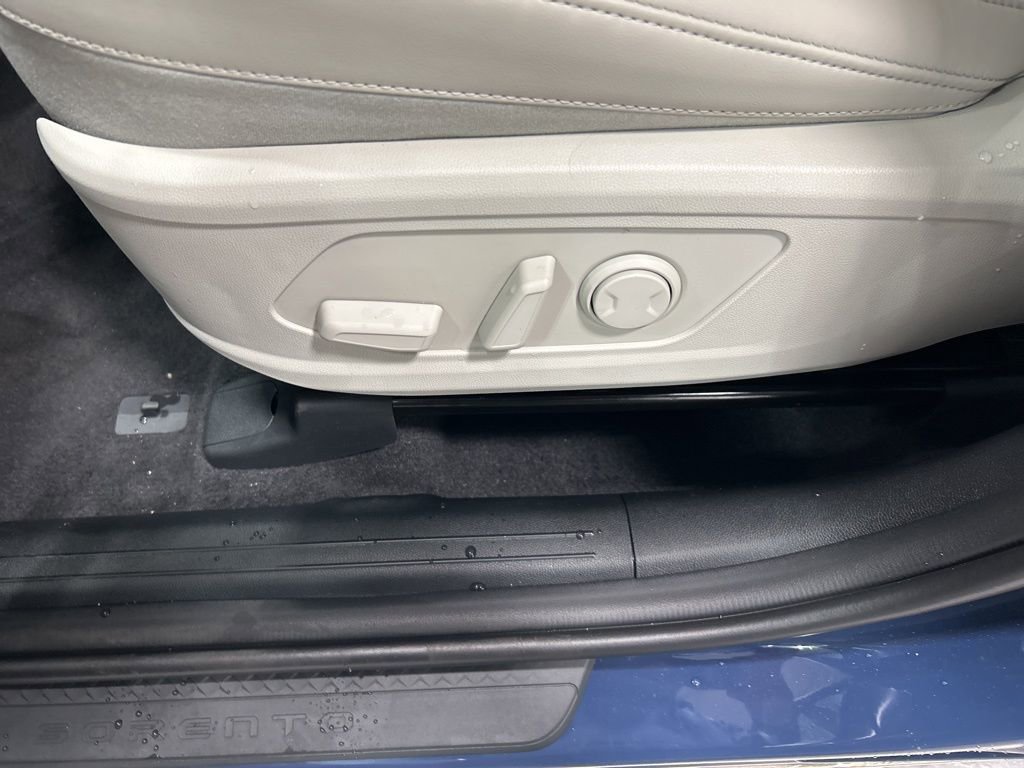 New 2026 Kia Sorento S image 10