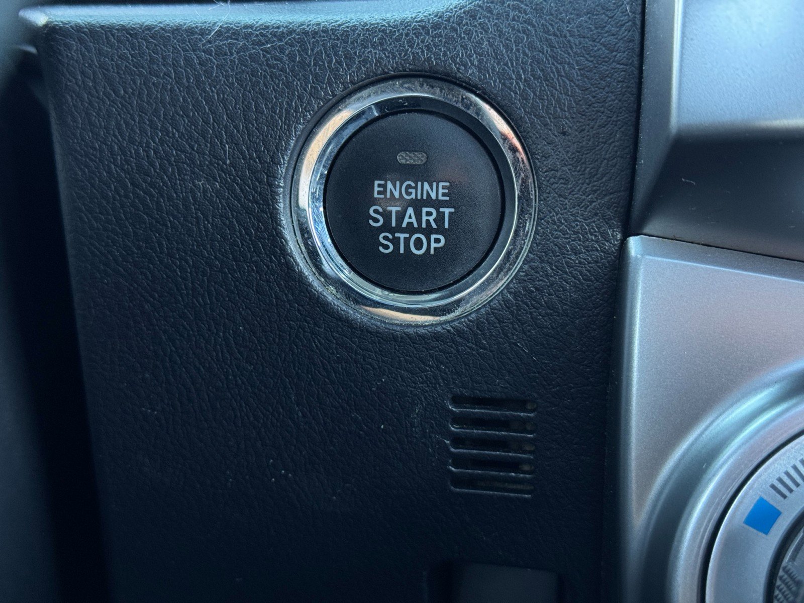 Used 2016 Toyota 4Runner Limited AWD/4WD image 22