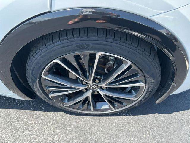 Certified 2024 Toyota Prius XLE FWD image 8